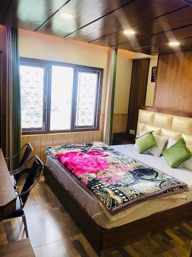 Valley Crown B&B Shimla